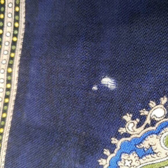 100 %PURE‎ VIRGIN WOOL Bandana Victorian Print Scar - Picture 8 of 10